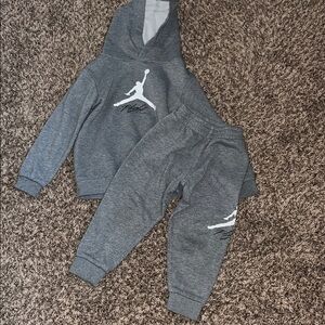 Air Jordan Kids Gray Sweatpants & Hoodie Set